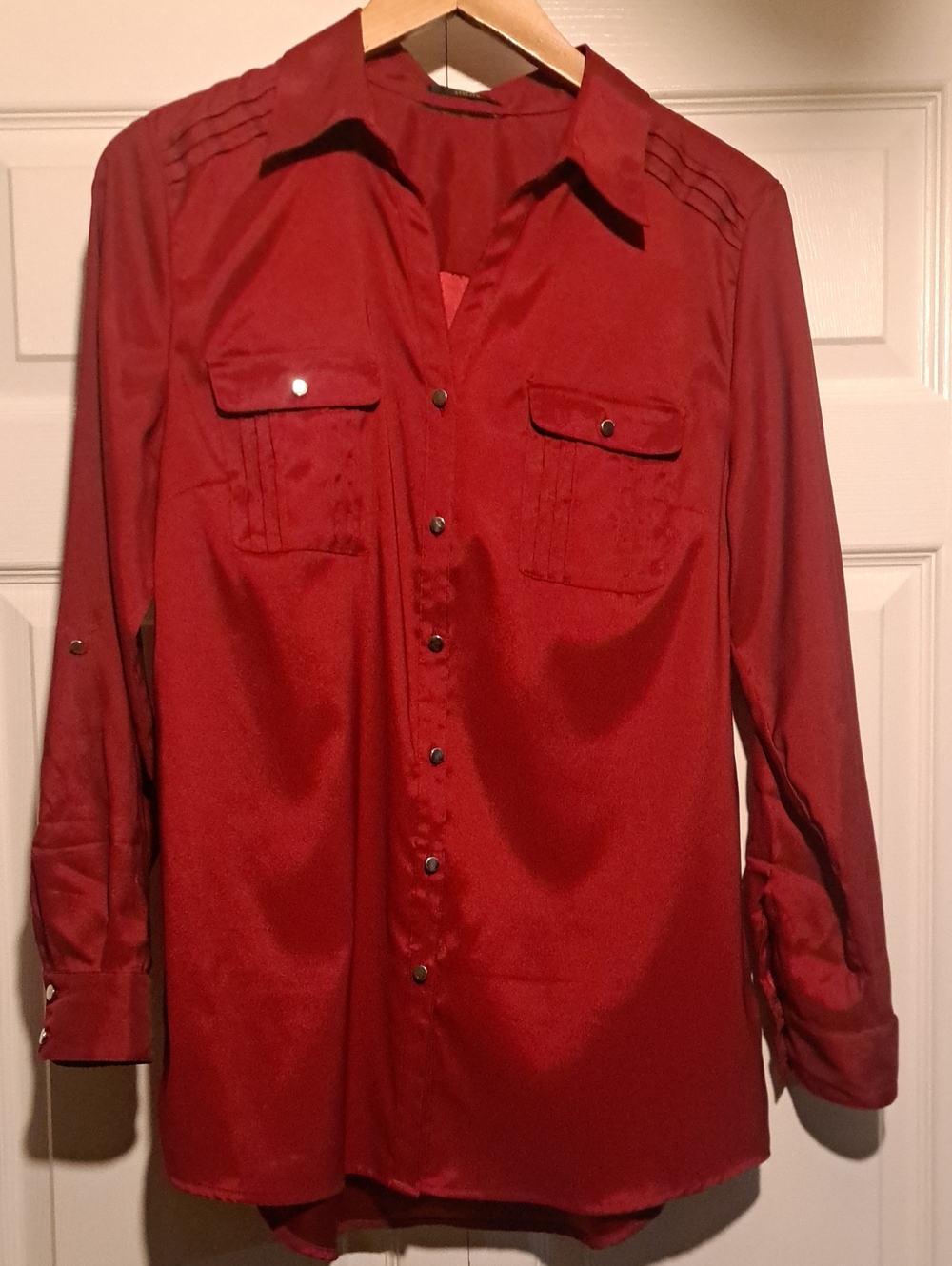 Strech-Woman's Red Button-Up Shirt - Classic Everyday Style